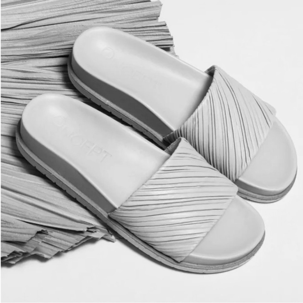 ONCEPT | Leather Slide Sandal in WHITE 8.5 Sustainable Athens Ruched Leather